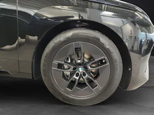 BMW iX xDrive60