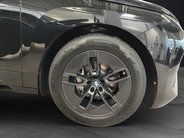 BMW iX xDrive60