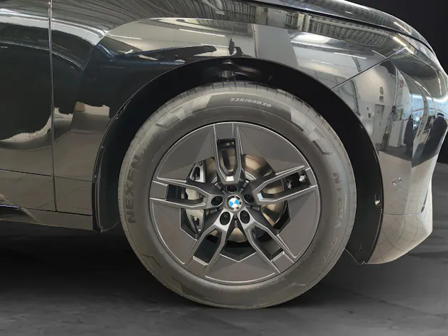 BMW iX xDrive60