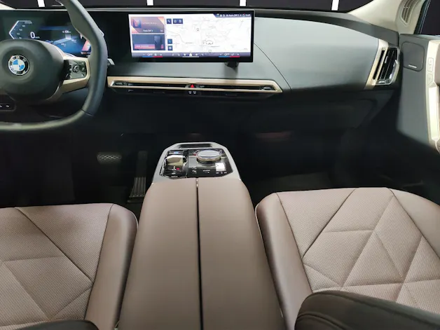 BMW iX xDrive60
