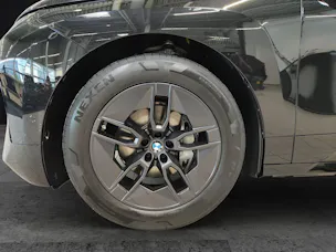 BMW iX xDrive60