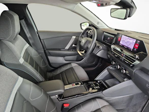 https://vehicle.imgix.net/4324911/245d1d8f-c92b-4c44-974c-76a5d9989617.jpg