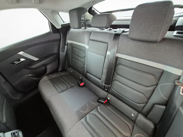 Citroën C4 1.2 PureTech Shine / ab 3,99% Leasing bei Abschluss einer Protect Autoversicherung