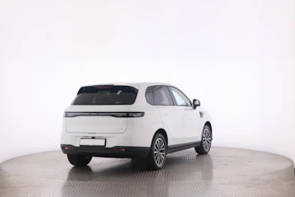 https://vehicle.imgix.net/4324954/04651169-996c-42ae-a20d-409371193bf8.jpg