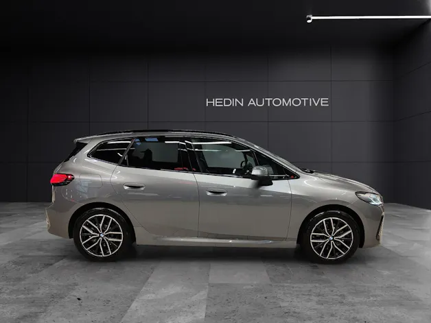BMW 225e xDrive paddles Active Tourer