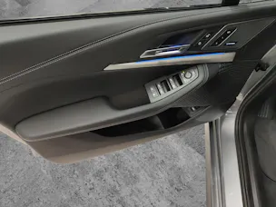 BMW 225e xDrive paddles Active Tourer