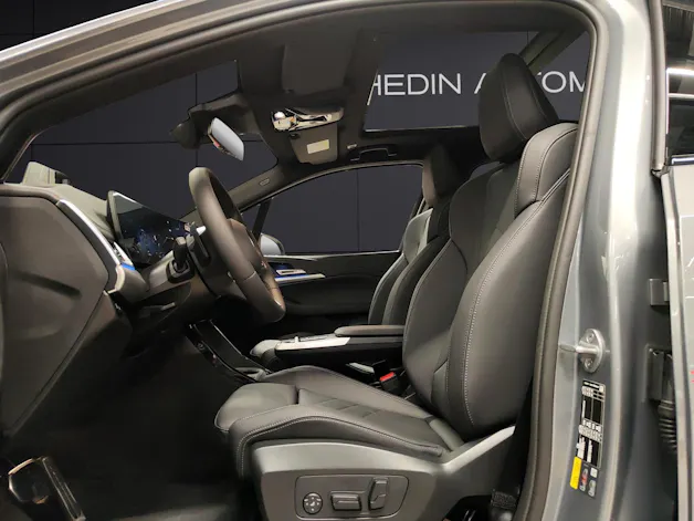 BMW 225e xDrive paddles Active Tourer