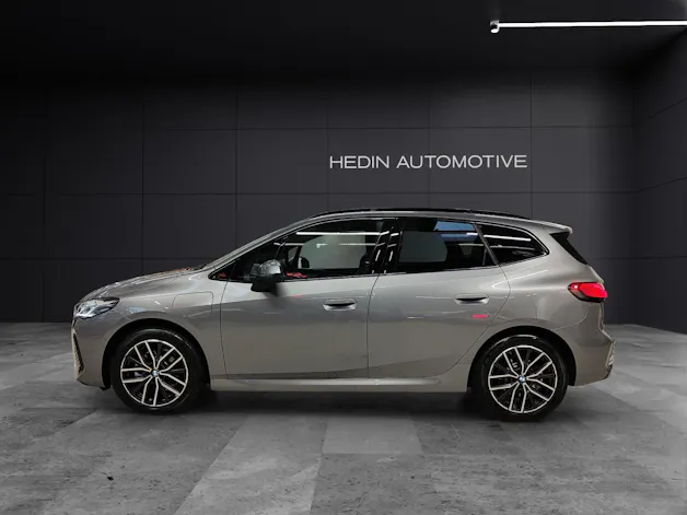 BMW 225e xDrive paddles Active Tourer