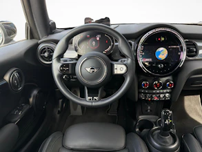 https://vehicle.imgix.net/4324984/1ee019ae-7b93-495a-ba82-7472cd5e07ea.jpg
