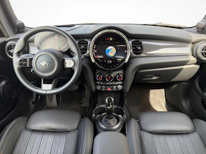 Fahrzeugbild MINI F56 2.0i Cooper S