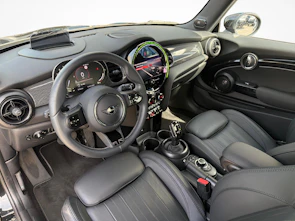 Fahrzeugbild MINI F56 2.0i Cooper S