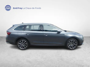 https://vehicle.imgix.net/4325126/1dcaa1cc-b291-4809-80de-0c12dce6e706.jpg
