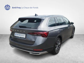 https://vehicle.imgix.net/4325126/ff3bc823-32eb-4f8b-ac9e-abbb004e3438.jpg