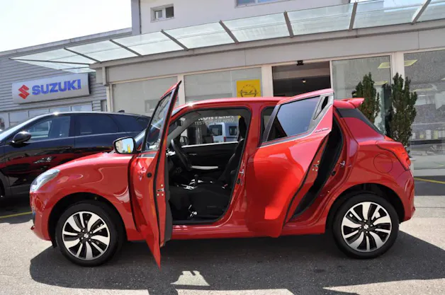 Suzuki Swift 1.2 Sergio Cel. Top Hybrid 4x4
