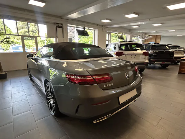 Mercedes-Benz E 200 AMG Line 4matic Cabriolet