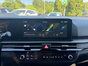 https://vehicle.imgix.net/4325289/08b053b8-b115-4046-995a-98a8a2688961.jpg