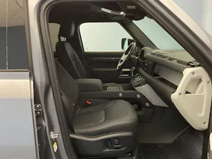 Land Rover Defender 110 3.0 D I6 300 SE