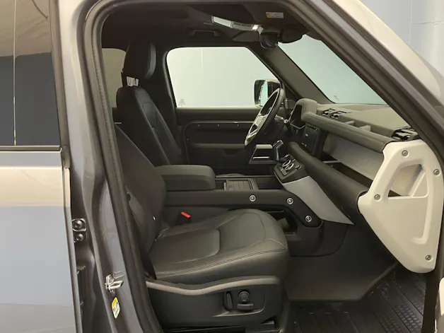 Land Rover Defender 110 3.0 D I6 300 SE