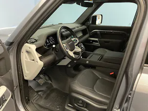 Land Rover Defender 110 3.0 D I6 300 SE