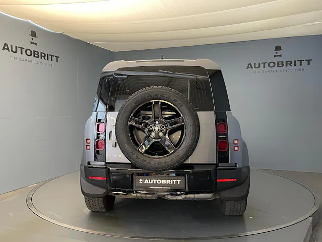 Land Rover Defender 110 3.0 D I6 300 SE