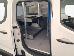 https://vehicle.imgix.net/4325466/00597cd5-3f19-4a77-ab27-37c26bfec5d5.jpg