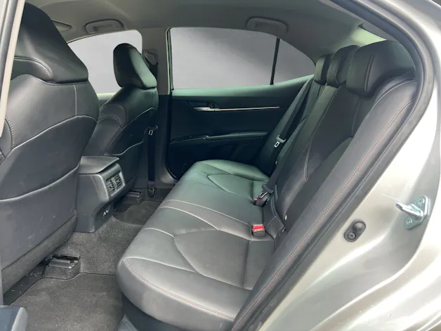 Toyota Camry 2.5 HSD Business