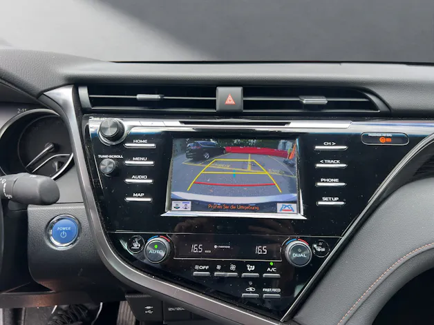 Toyota Camry 2.5 HSD Business