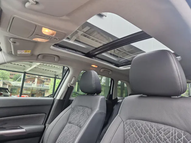 Suzuki Vitara 1.4 T Sakura Top Hybrid 4x4