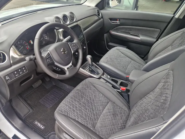 Suzuki Vitara 1.4 T Sakura Top Hybrid 4x4