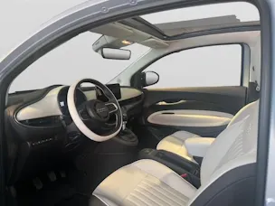 Fiat 500 Cabrio 1.0 Hybrid La Prima