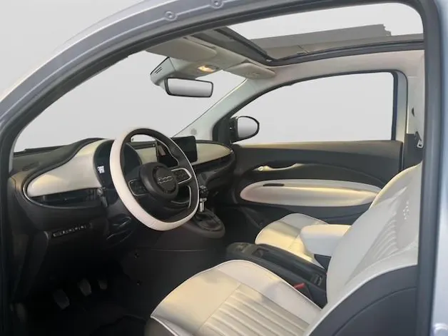 Fiat 500 Cabrio 1.0 Hybrid La Prima