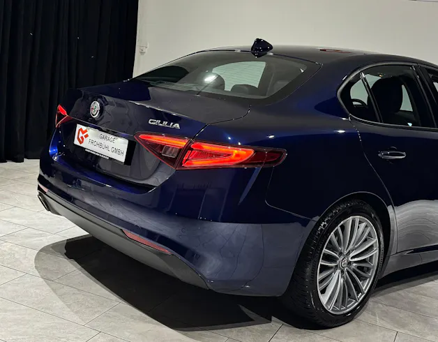 Alfa Romeo Giulia 2.0 Super Automatic | CH |