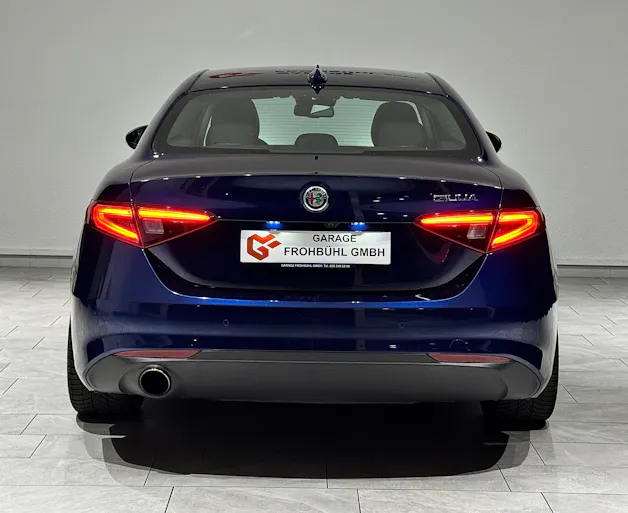 Alfa Romeo Giulia 2.0 Super Automatic | CH |