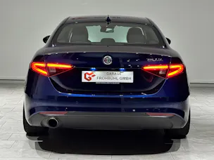 Alfa Romeo Giulia 2.0 Super Automatic | CH |
