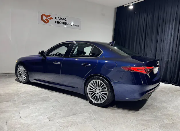 Alfa Romeo Giulia 2.0 Super Automatic | CH |