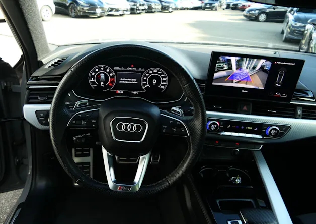 Audi RS4 Avant quattro tiptronic