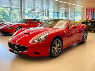Ferrari California Trenta 490 cv