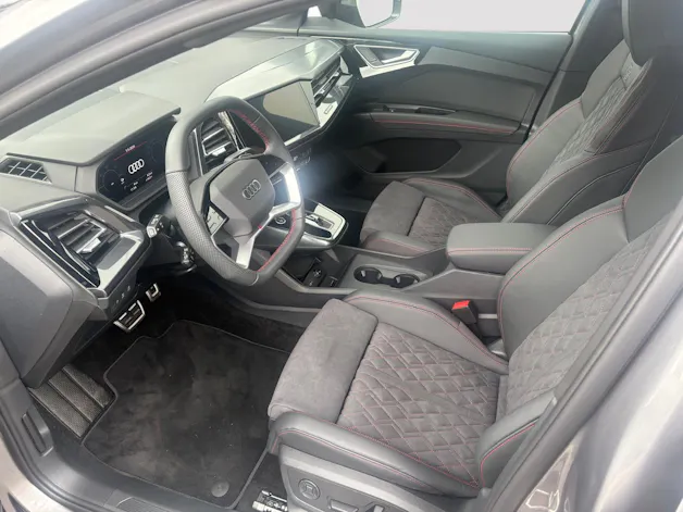Audi Q4 e-tron 45 Edition Swiss Ski quattro