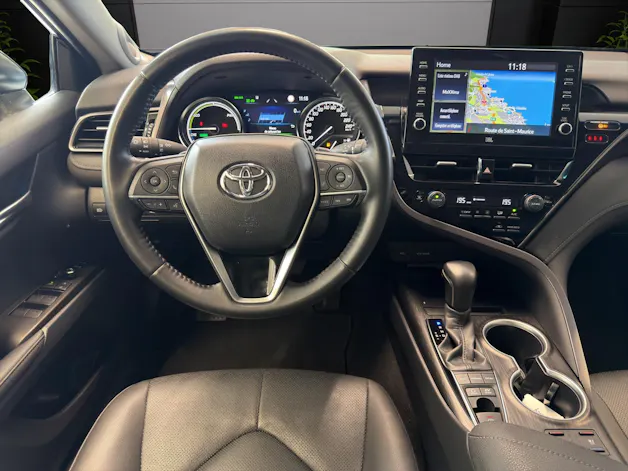Toyota Camry 2.5 HSD e-CVT Prem.