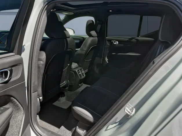 Volvo EX40 Twin Black Edition AWD