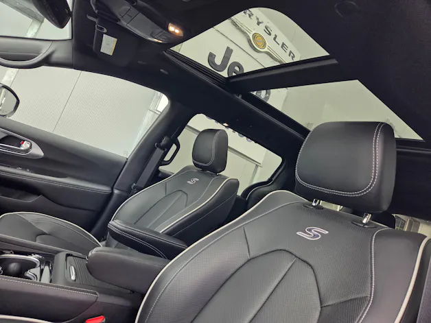 CHRYSLER Pacifica 3.6 V6 4x4 Limited S 291 PS / 7-Plätzer