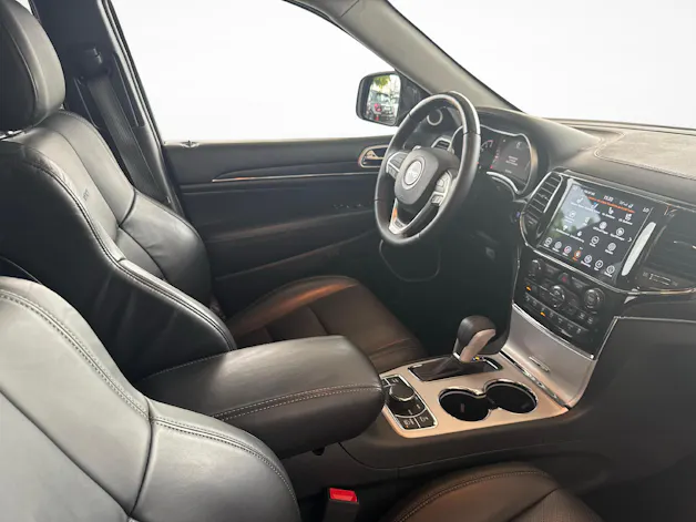 Jeep Grand Cherokee 3.0 CRD 250 Summit / ab 3,99% Leasing bei Abschluss einer Protect Autoversicherung