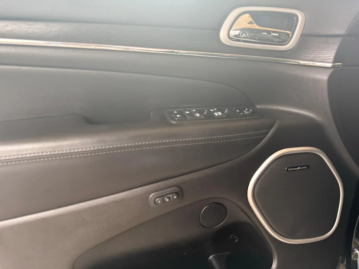 Fahrzeugbild JEEP Grand Cherokee