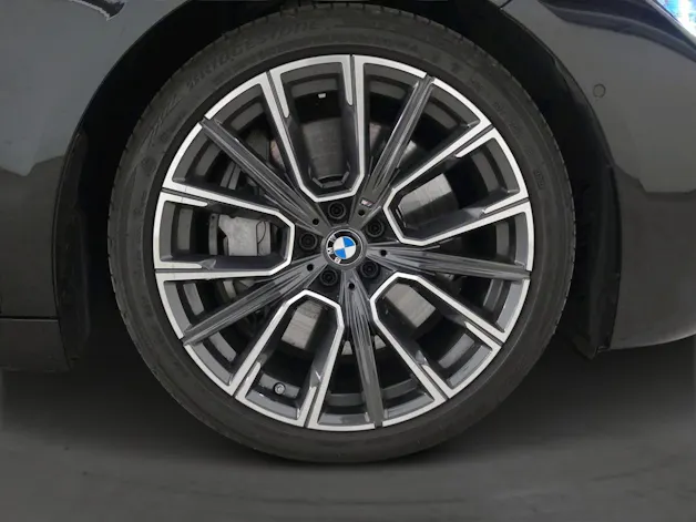 BMW 750i xDrive M Sport