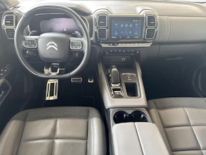 https://vehicle.imgix.net/4325858/df696a34-e2cd-43ed-8584-a30f2354cb78.jpg