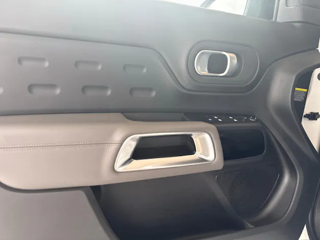 Citroën C5 Aircross 1.6 Plug-in Hybrid Shine / ab 3,99% Leasing bei Abschluss einer Protect Autoversicherung