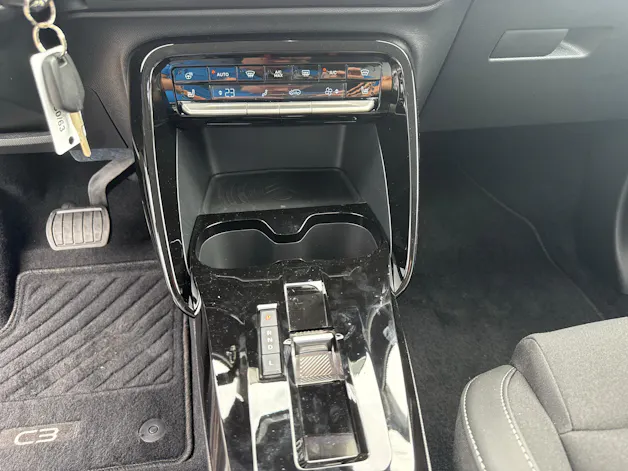 Citroën C3 1.2 Hybrid Max / ab 3,99% Leasing bei Abschluss einer Protect Autoversicherung
