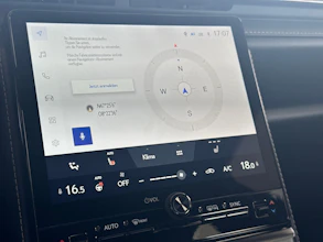 https://vehicle.imgix.net/4325862/e6886d23-7378-4aa1-aecb-e00477cc81ac.jpg