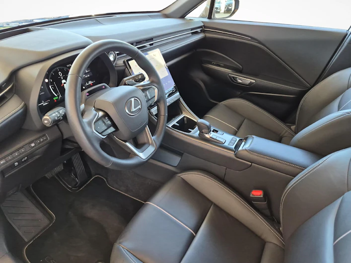 Fahrzeugbild LEXUS LBX