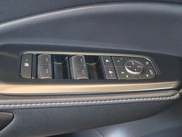 Lexus LBX 1.5 Hybrid Relax AWD / ab 3,99% Leasing bei Abschluss einer Protect Autoversicherung